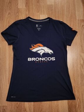 NFL Team Apparel Denver Broncos Nike Dri-Fit Short Sleeve V-Neck Tee Navy Blue M